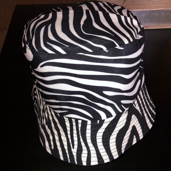 Zebra bucket hat - Picture 5 of 6